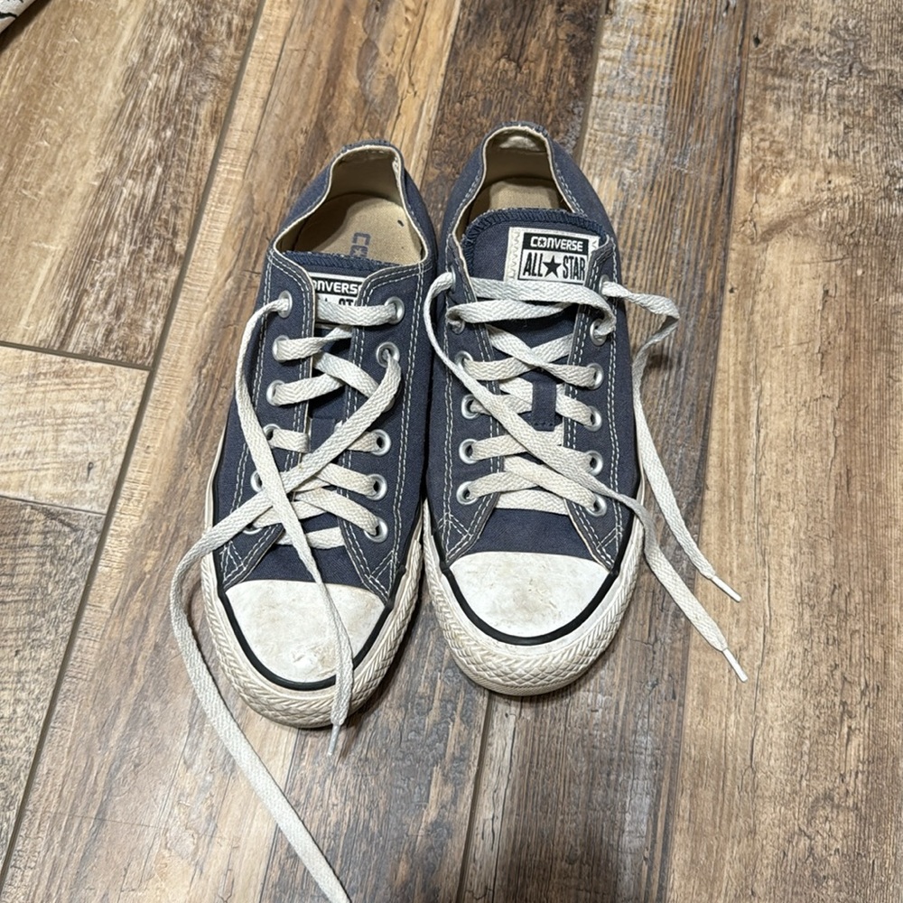 Converse Chuck Taylor All Star Canvas size 7‎
